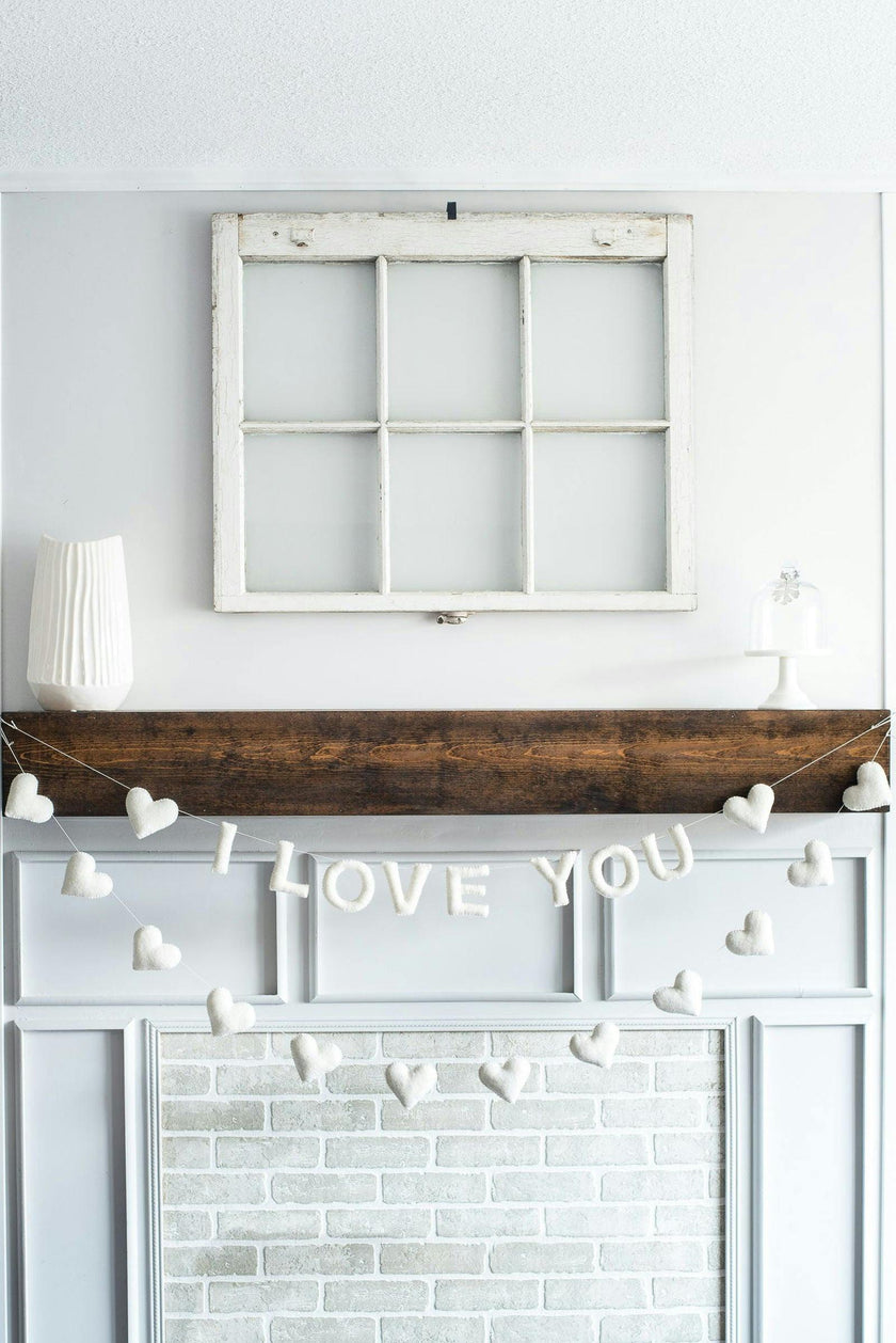I Love You Garland (White)
