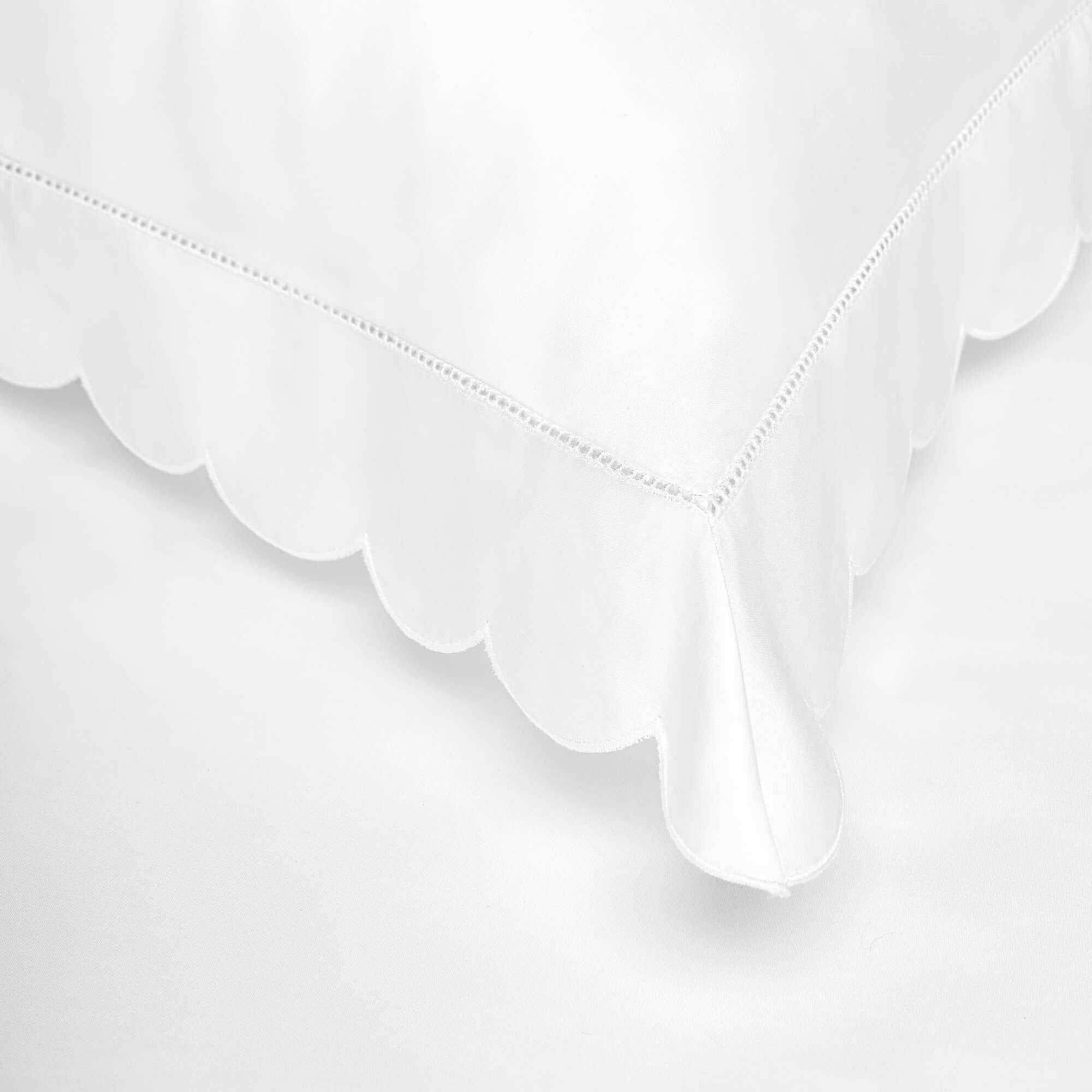 Scalloped Starlight, White