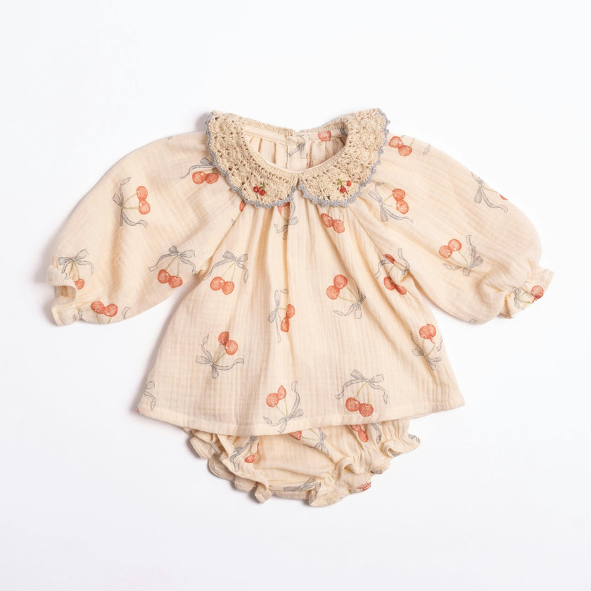 Eloise Set in Winter Chérie