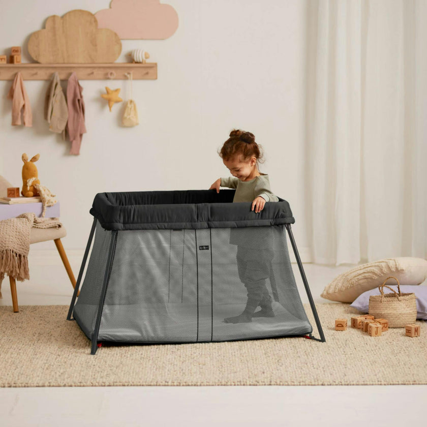 Travel Crib Light Black & Fitted Sheet Bundle Pack
