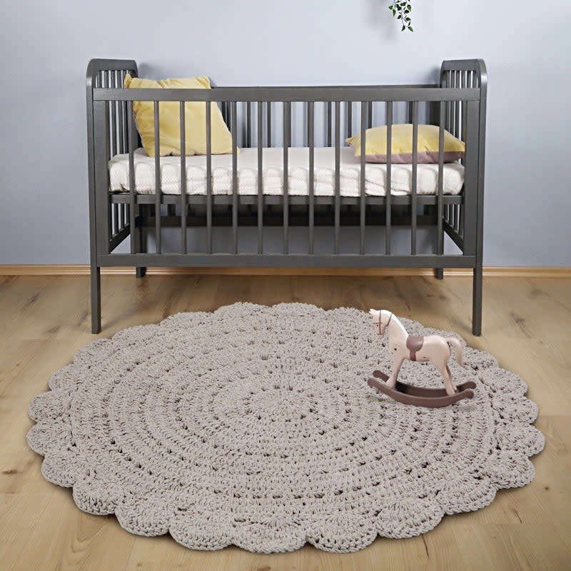 Alma Hand-Crocheted Scalloped Round Rug