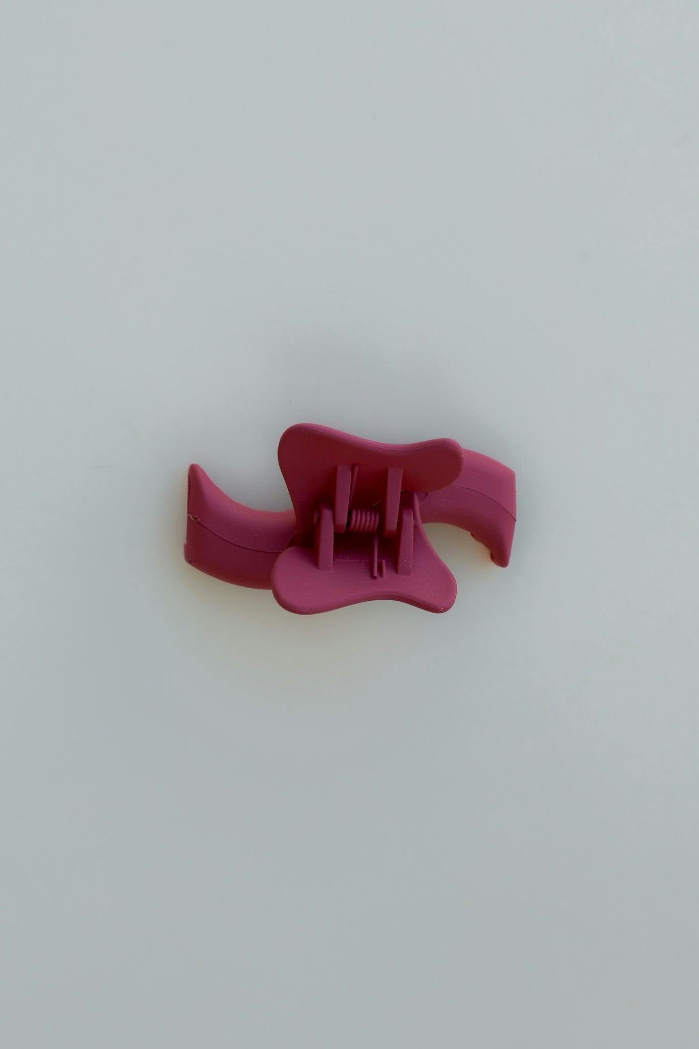KAXI WAVY MINI HOLD EVERYTHING CLAW