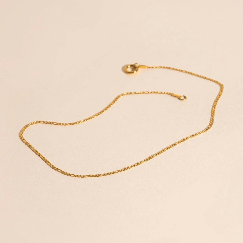Dainty Figaro Necklace