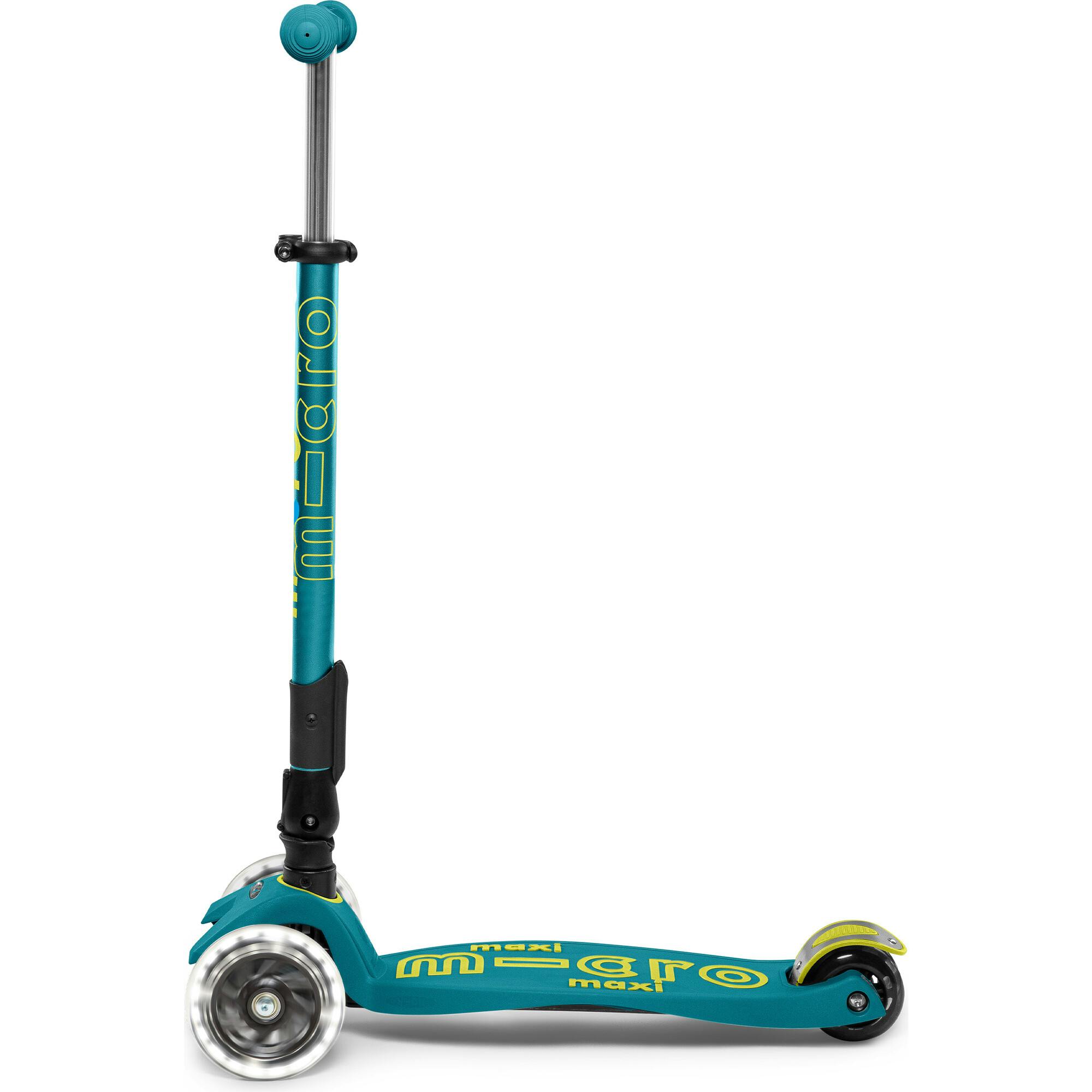 Micro Maxi Foldable LED Scooter
