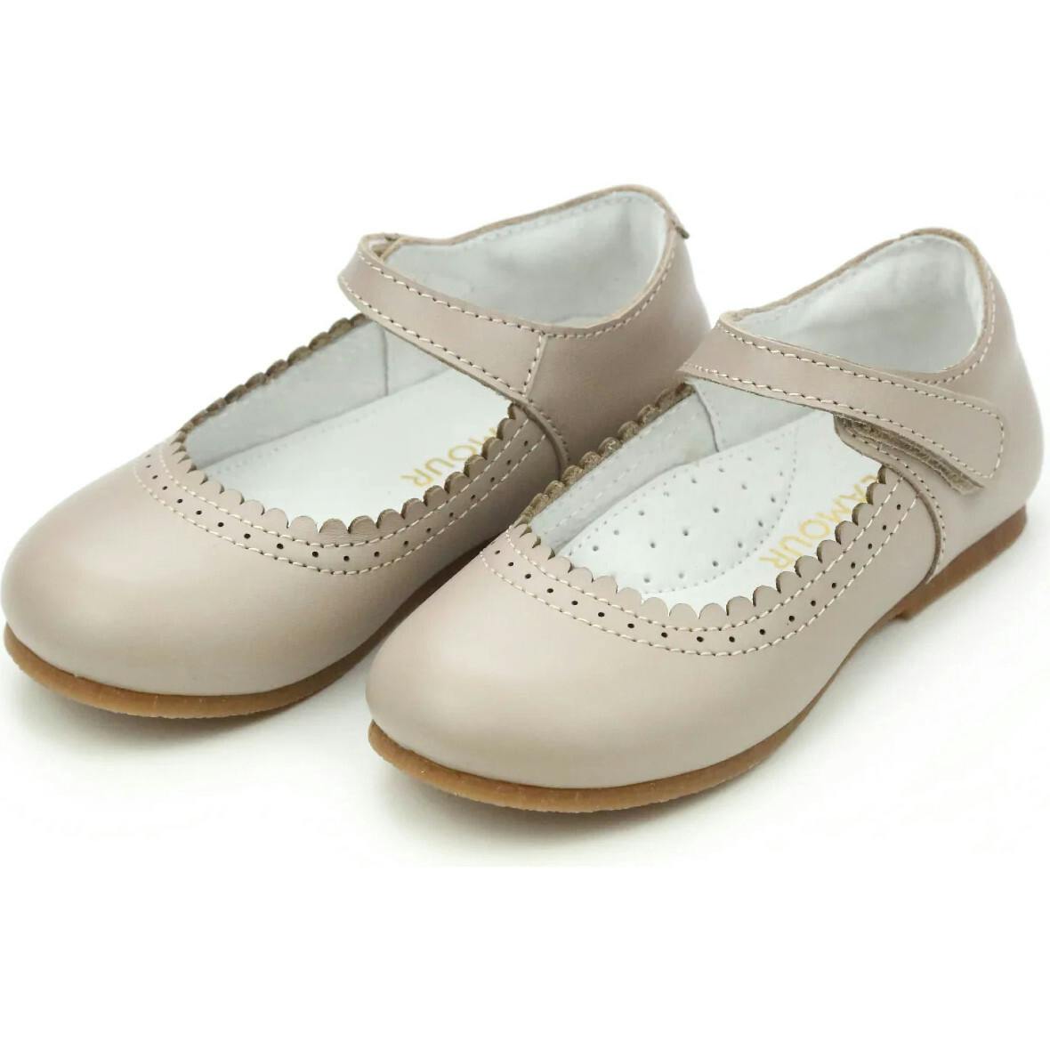 Lucille Scalloped Flat