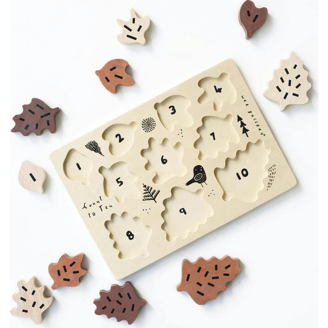 WOODEN TRAY PUZZLE - COUNT TO 10 LEAVES
