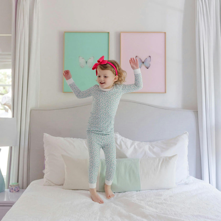 Ava Girls' Pajama Pant Set - Holly Holidays