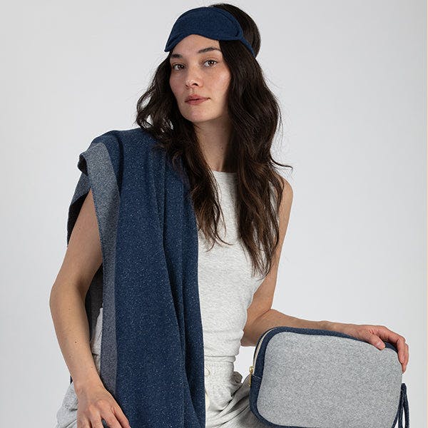 Reversible Solid Throw Set