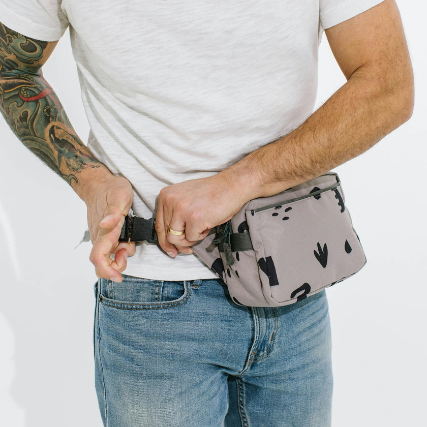 Red Rovr Joey Belt Bag - Truffle Doodle