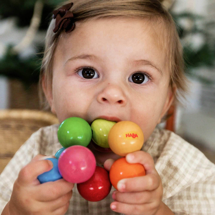 Magica Wooden Clutching Toy