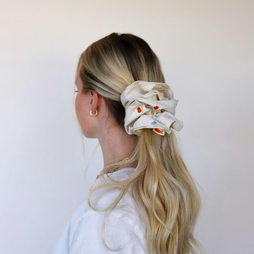 CREAM FARMERS MARKET CORSET SCRUNCHIE