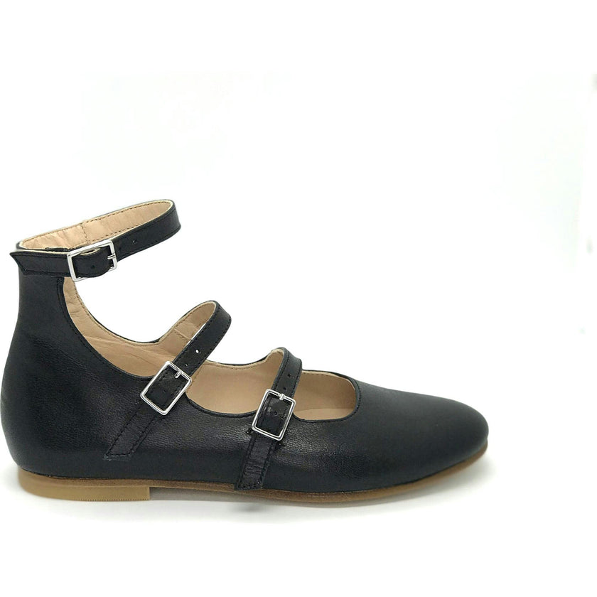 Gabi Mary Jane, Black