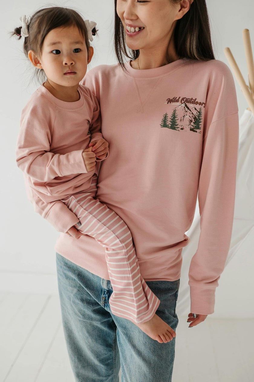 Girls Raglan Sweatshirt in Discover The Wild