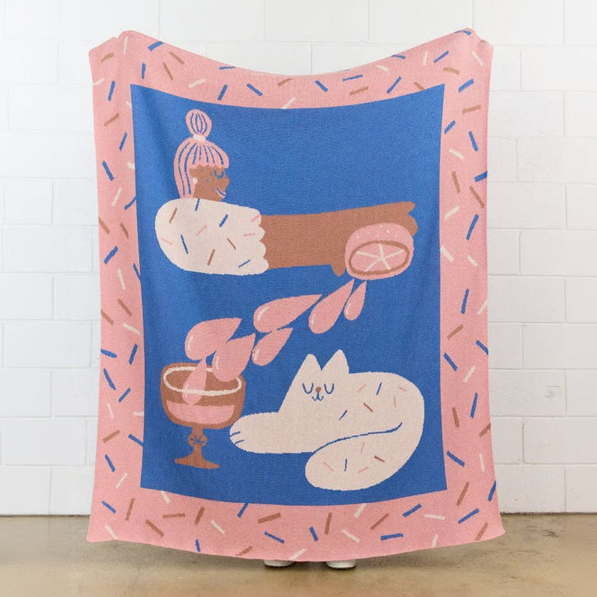Cocktail Cat Knit Blanket
