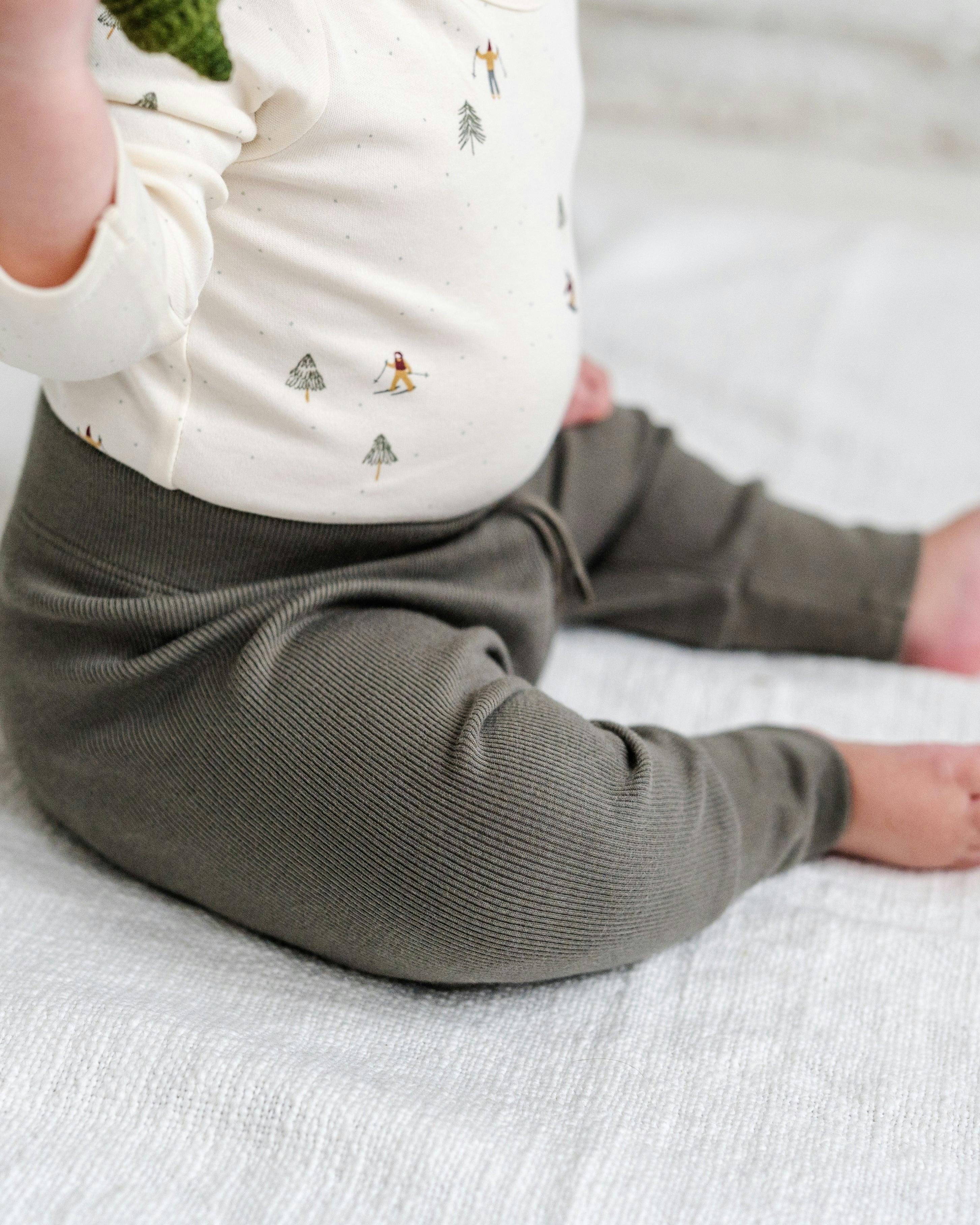 KENDI Charlie Ribbed Joggers Olive