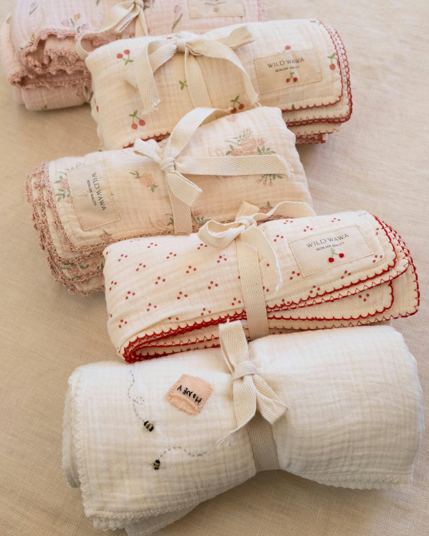 Swaddle W/ Embroidery