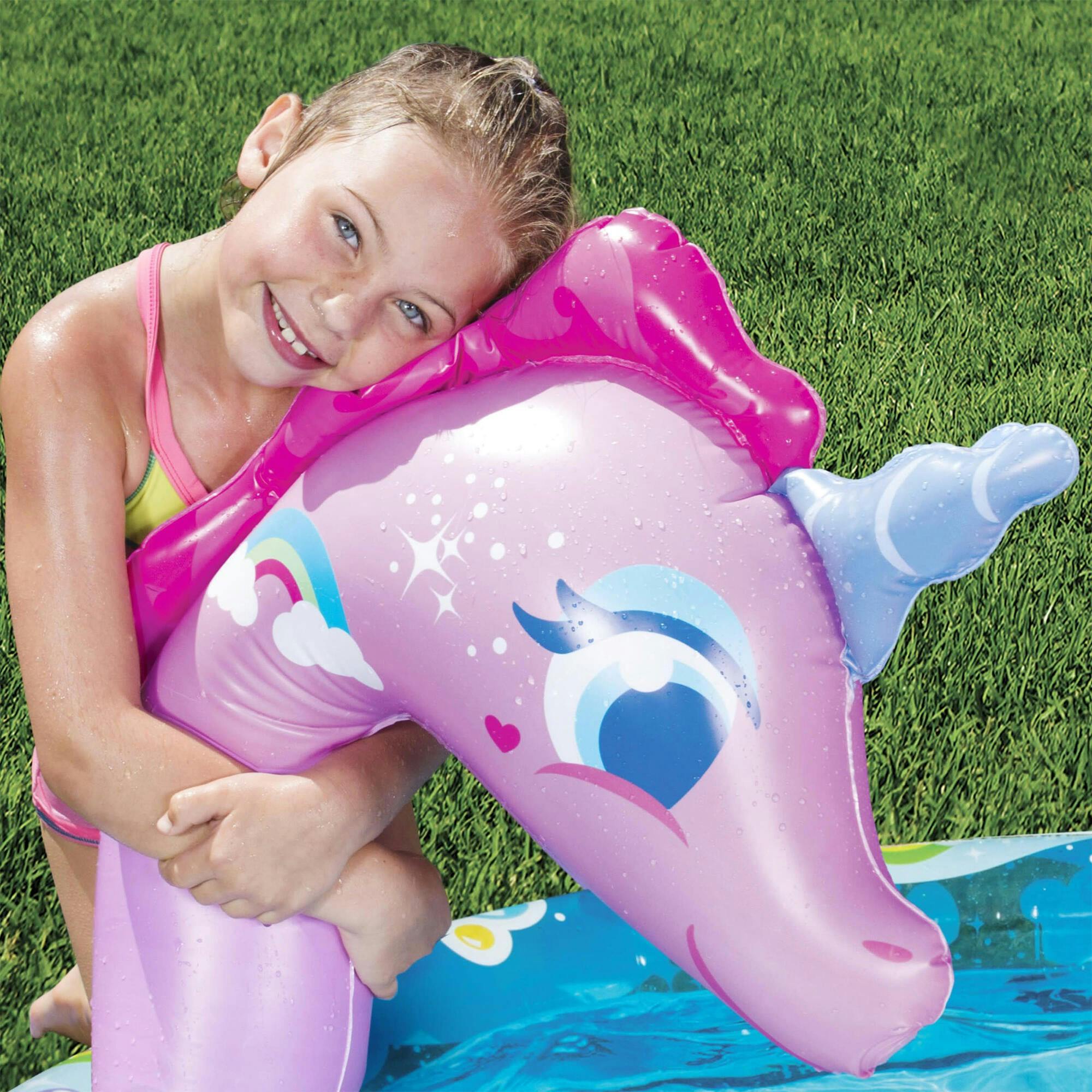 Spray N Splash Pool w/ Inflatable Water Slide