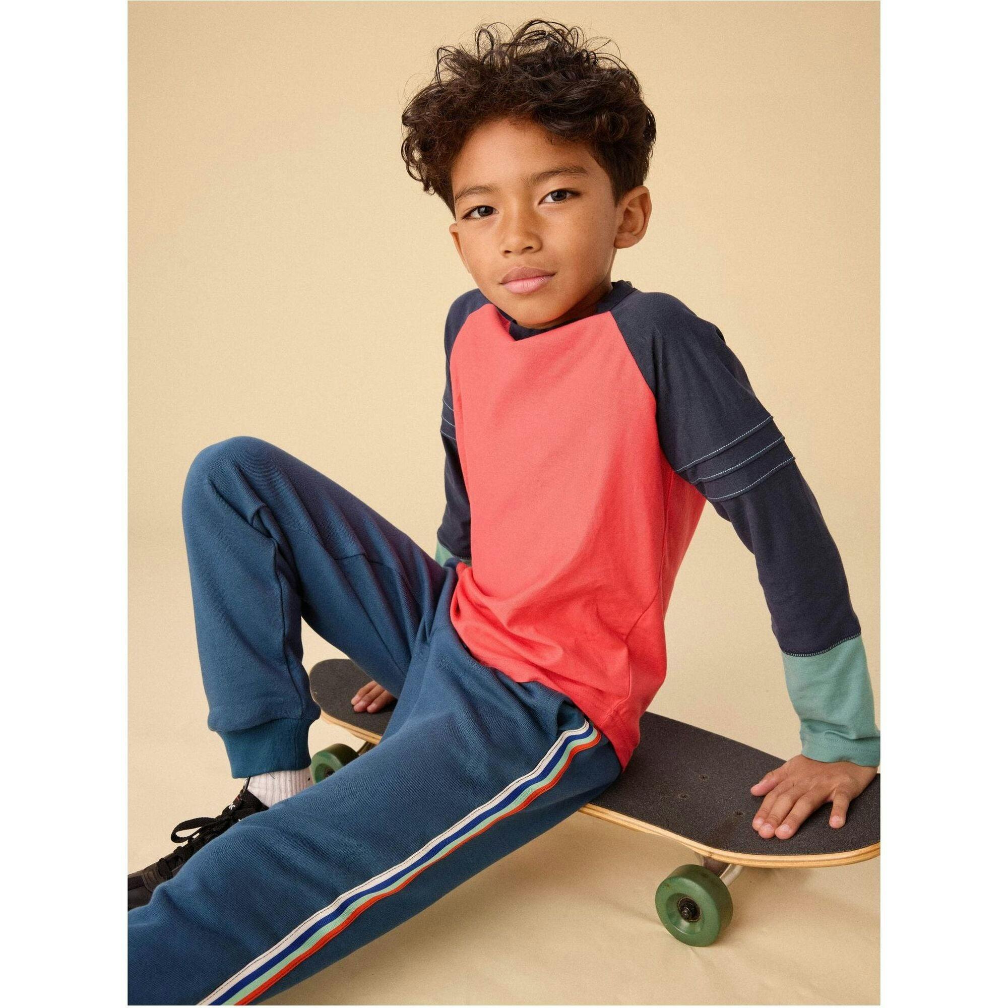 Explorer Colorblock Raglan Top, Red