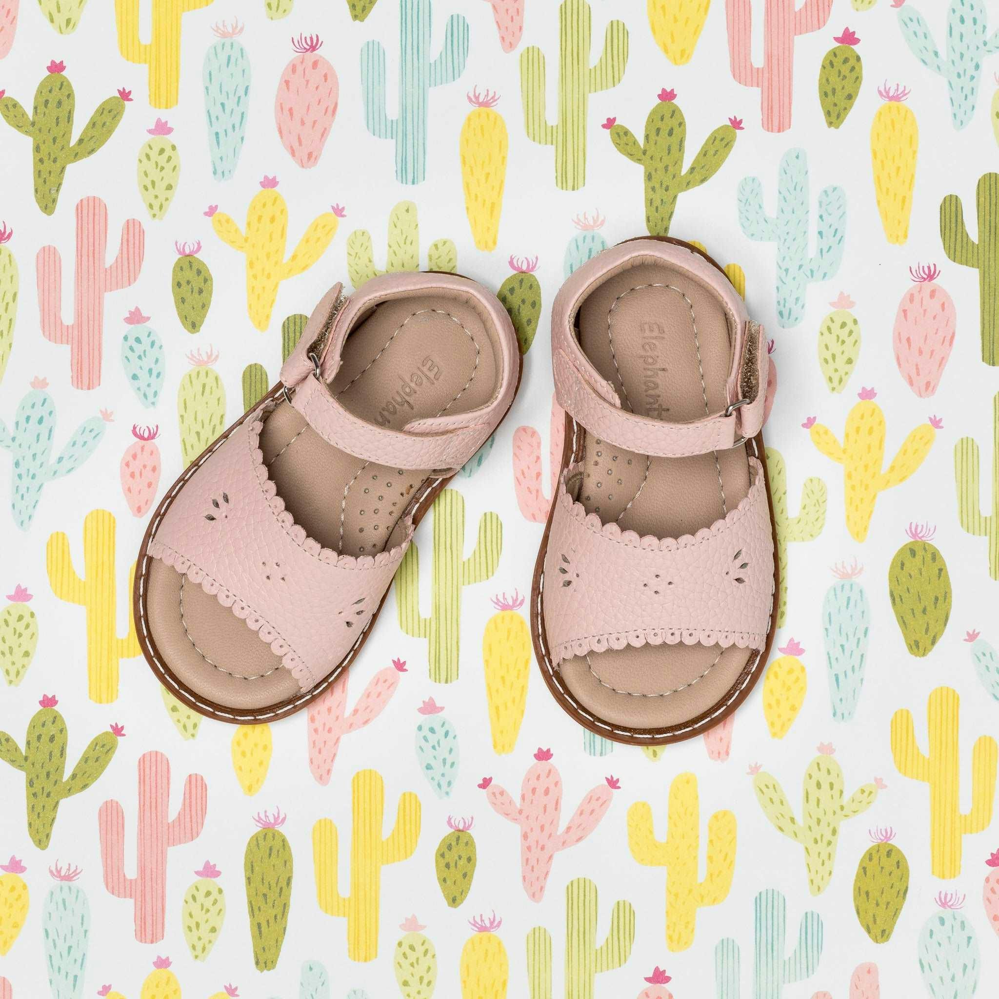 Toddler Classic Scallop Sandal | Pink Leather