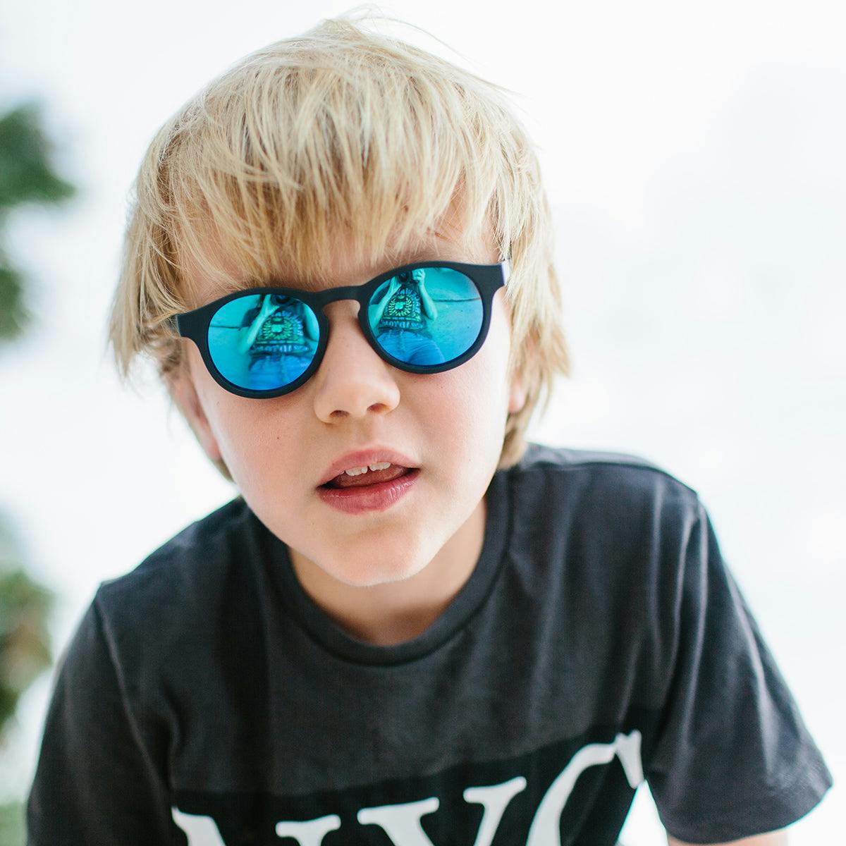 Polarized Keyhole Sunglasses: Jet Black