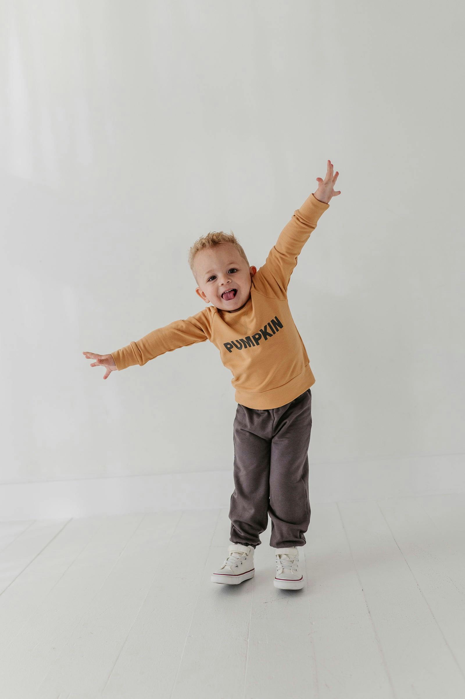 Boys Baggy Sweatpants in Tornado Gray