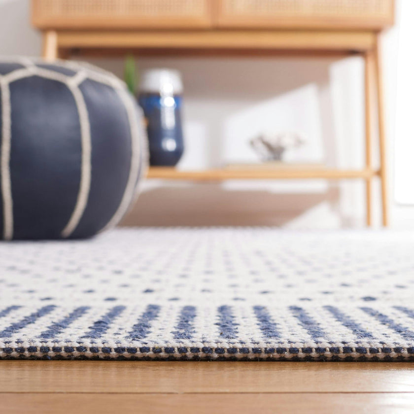 Montauk Dottie Rug, Navy