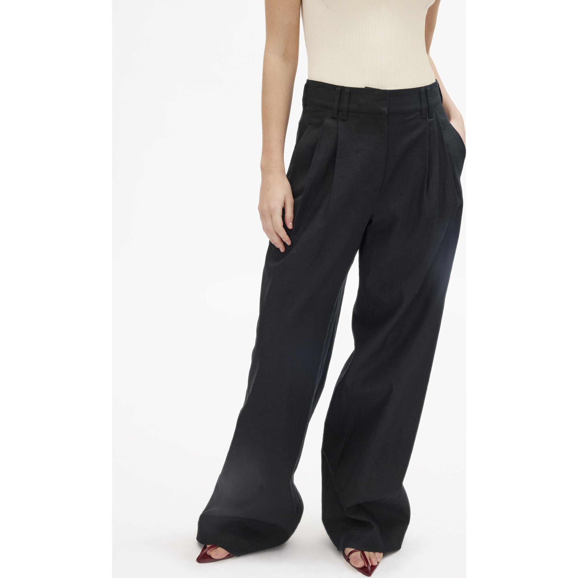 Jodi Pant, Black