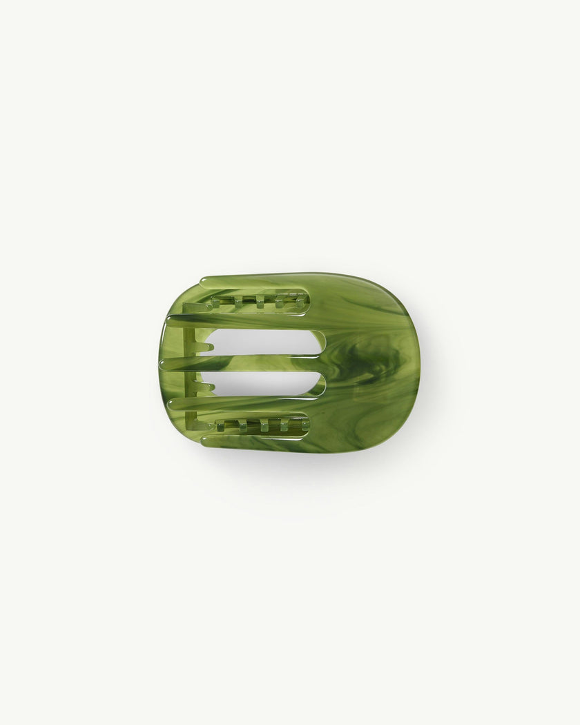 Yoga Claw in Algae