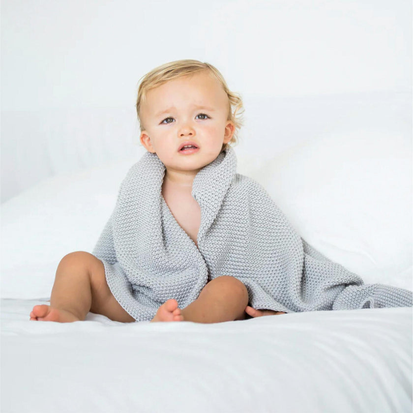 The Polaris Tricot Blanket & Nightlight
