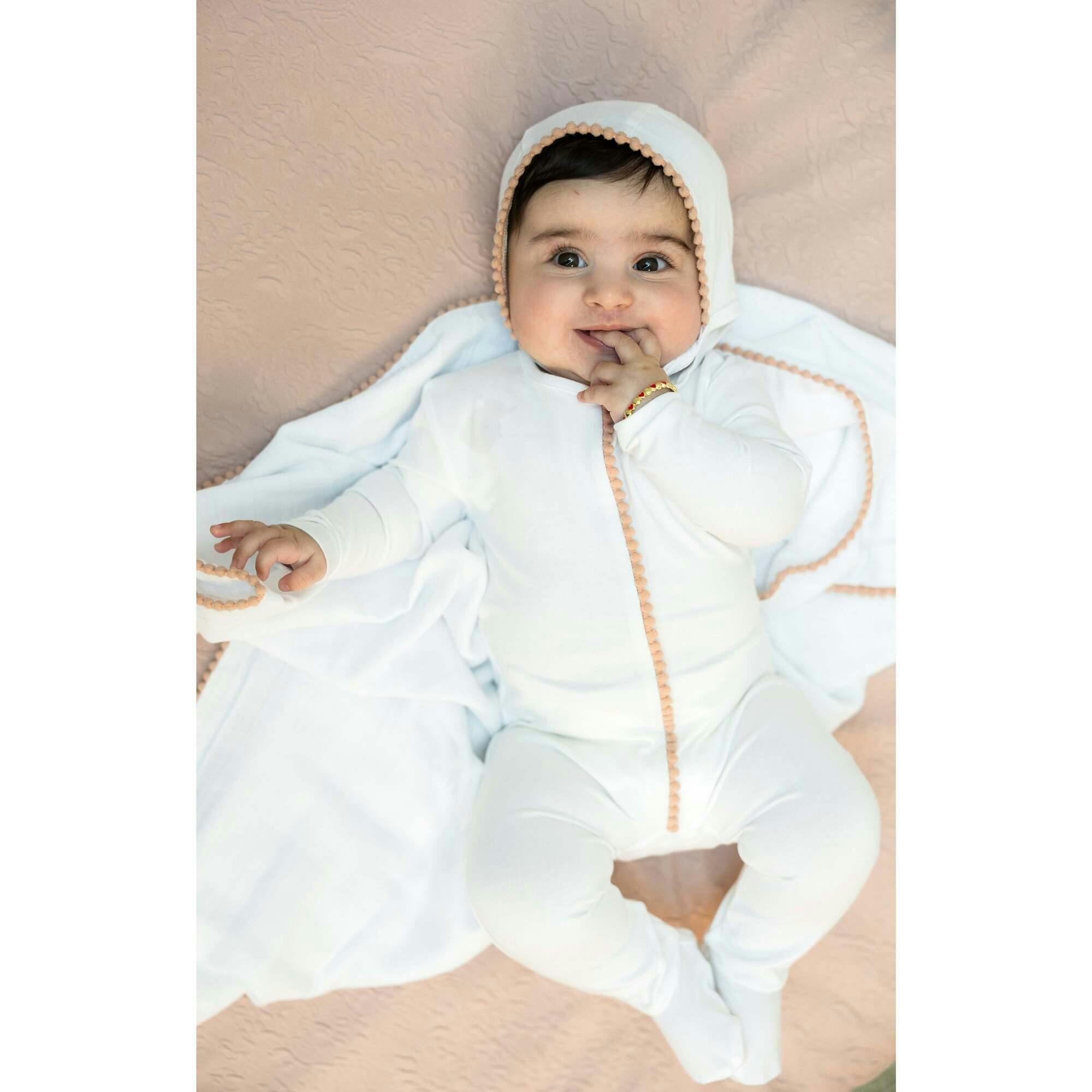 Pom Pom Trim Swaddle White/Blue
