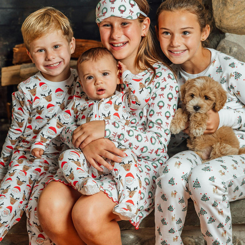 The Organic Long Sleeve Pajama Set [Santas Squad]