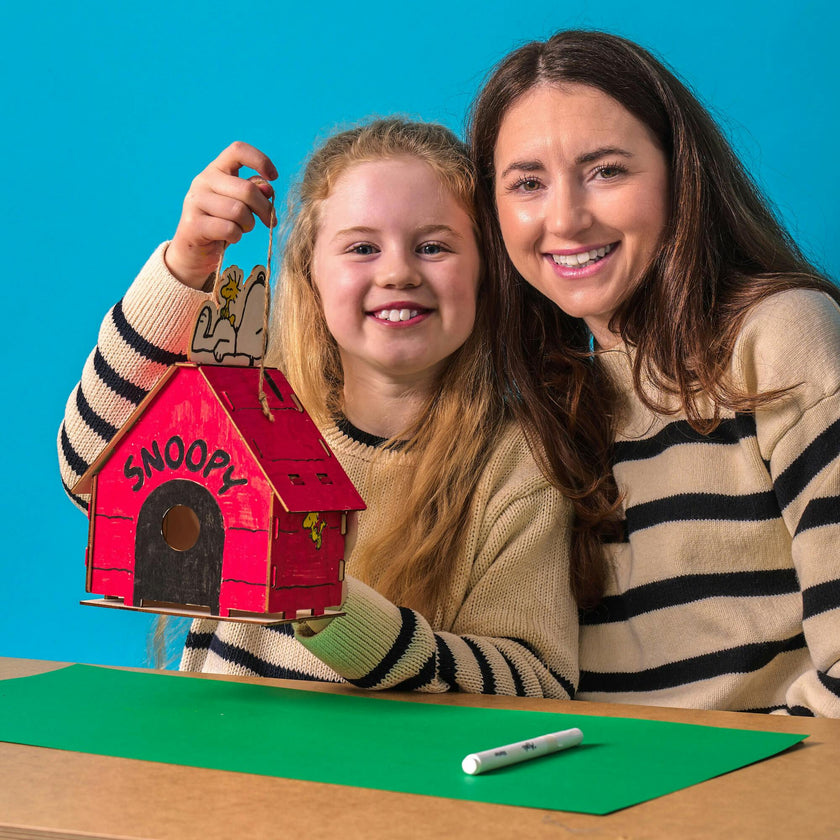 OOLY x Peanuts Color-in Wooden Birdhouse Kit - 5 Paint Markers