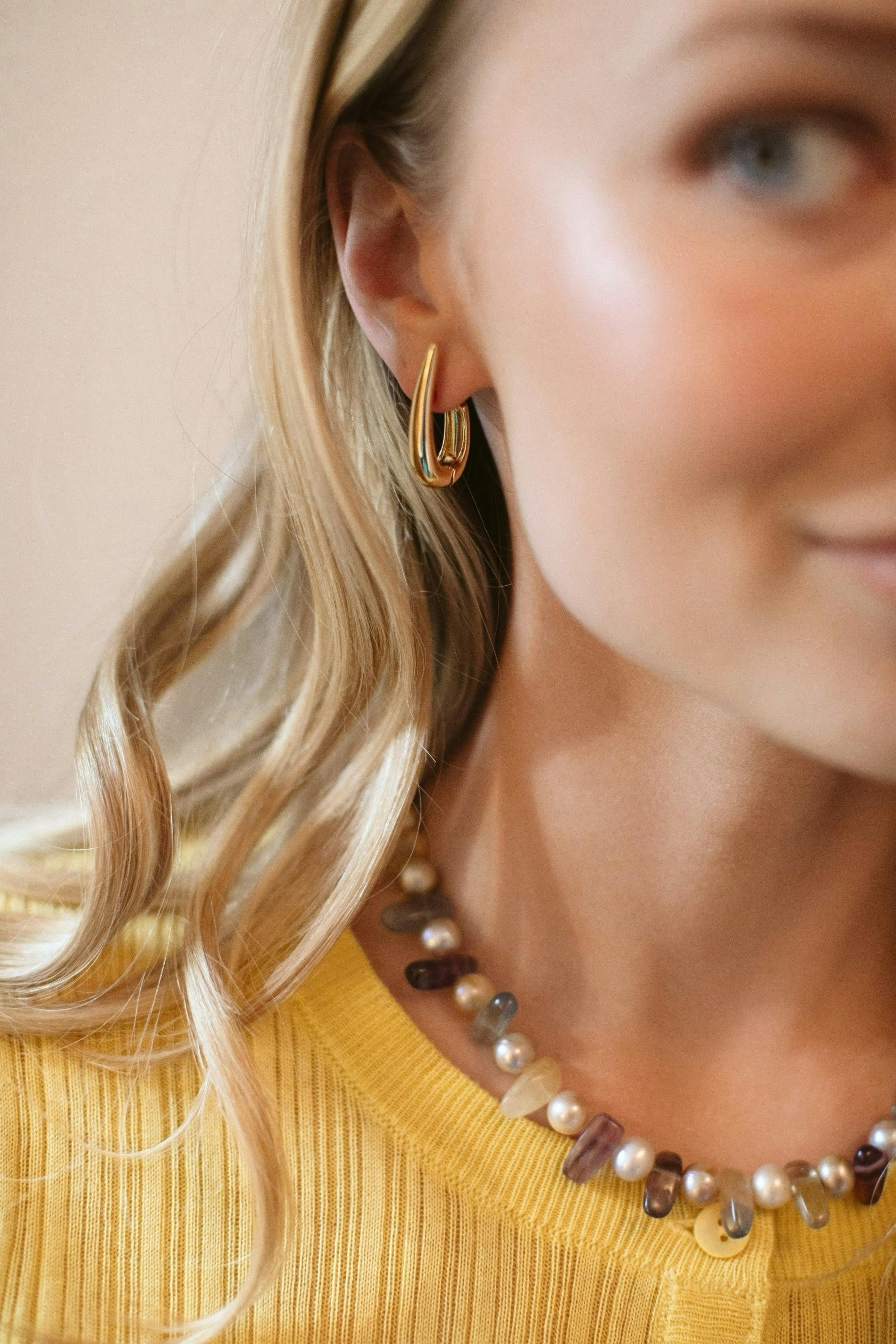 Jenny Hoops