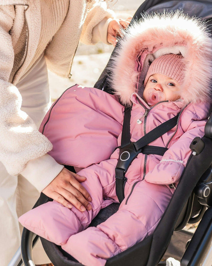 One-Piece Baby Snug Snowsuit Designed for Car Seat