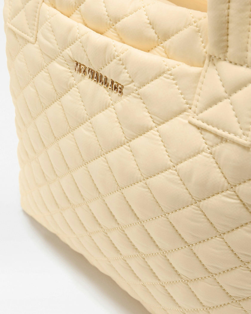Chamomile Small Metro Tote Deluxe II