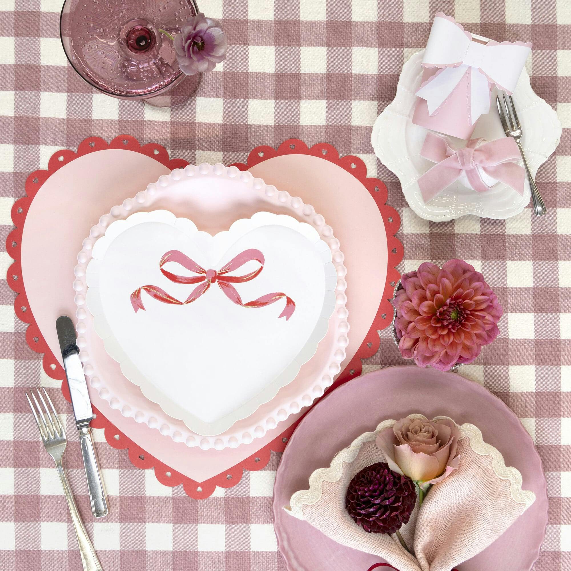 Scalloped Heart Paper Placemats