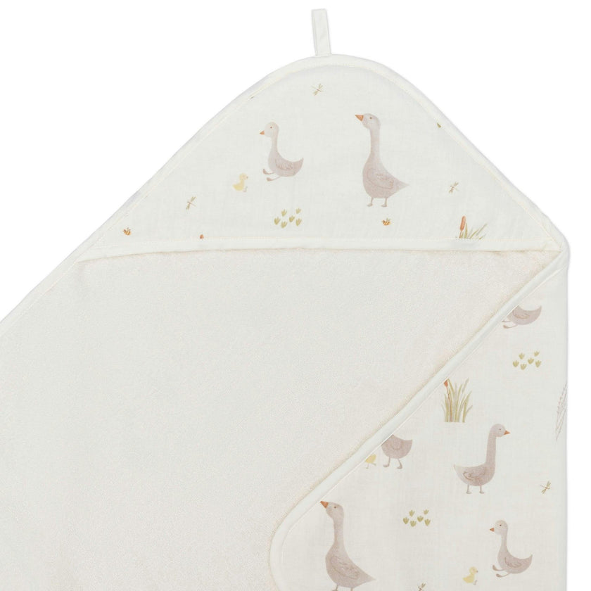 Charlie Farmhouse Goose Hooded Baby Bath Towel & Washcloth Set