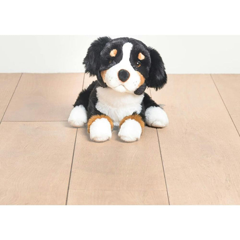 LA PELUCHERIE My Dog Ferdinand - Small Laying 28cm
