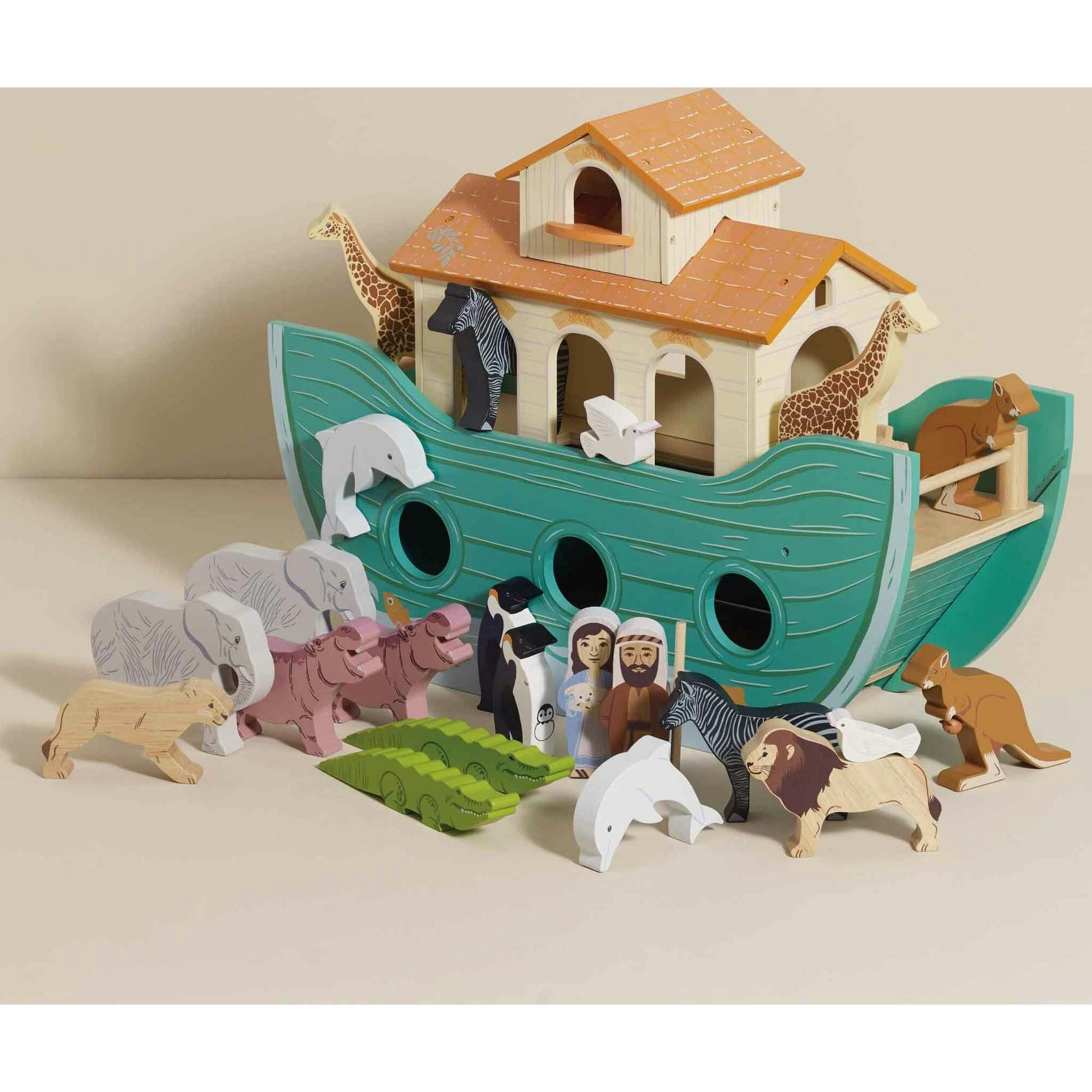 Noah's Great Wooden Ark & Animals