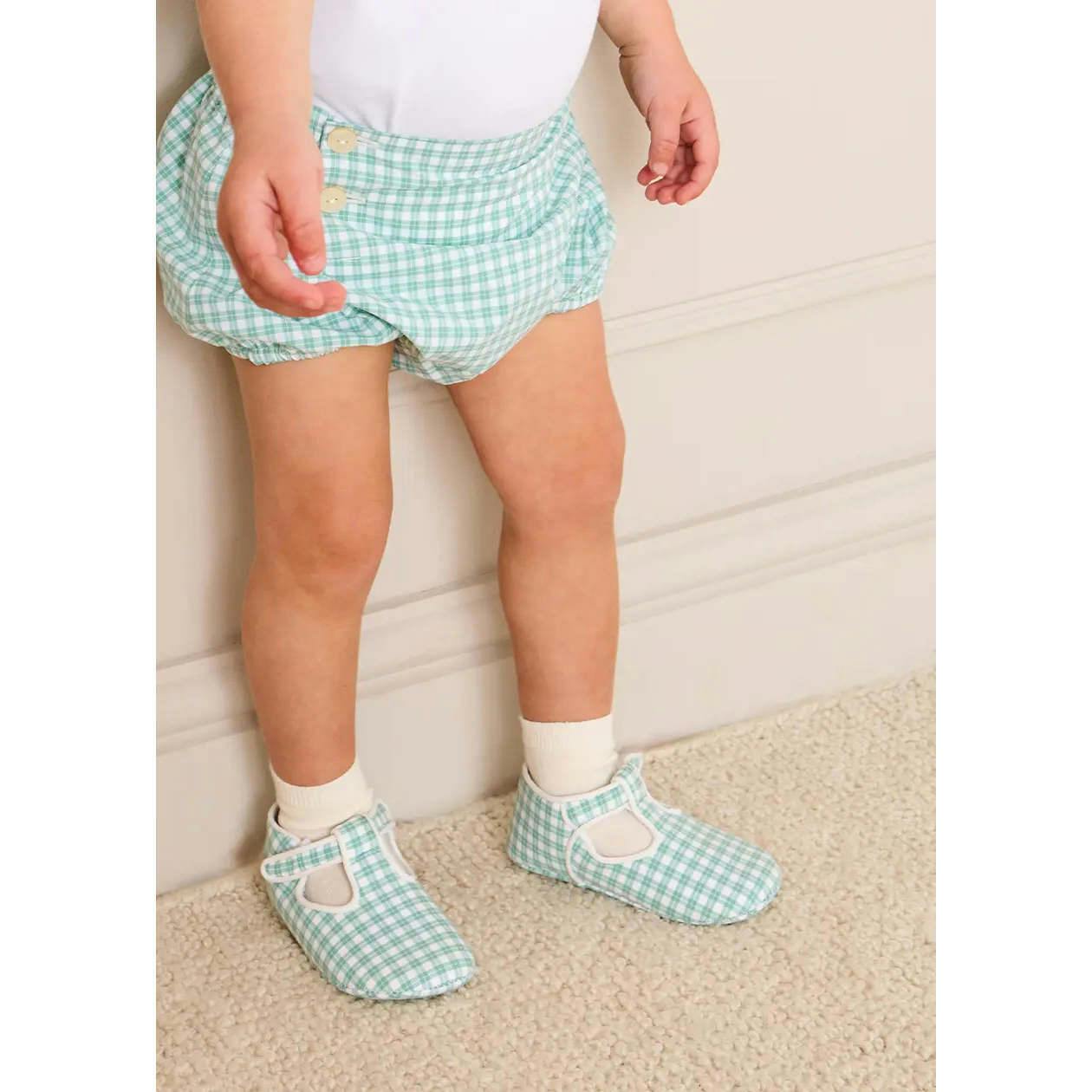 Lucas Check T-Bar Pram Shoes in Green (17-20EU)