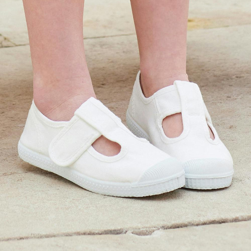Hampton Canvas Champ Shoes in White