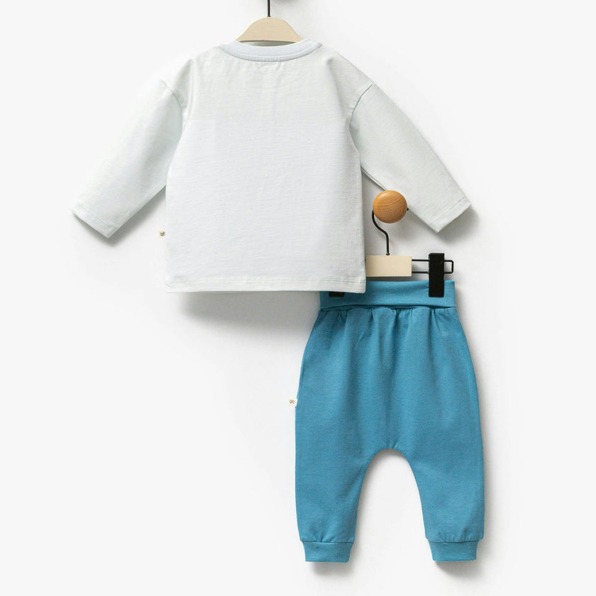 White Croc Graphic Outfit