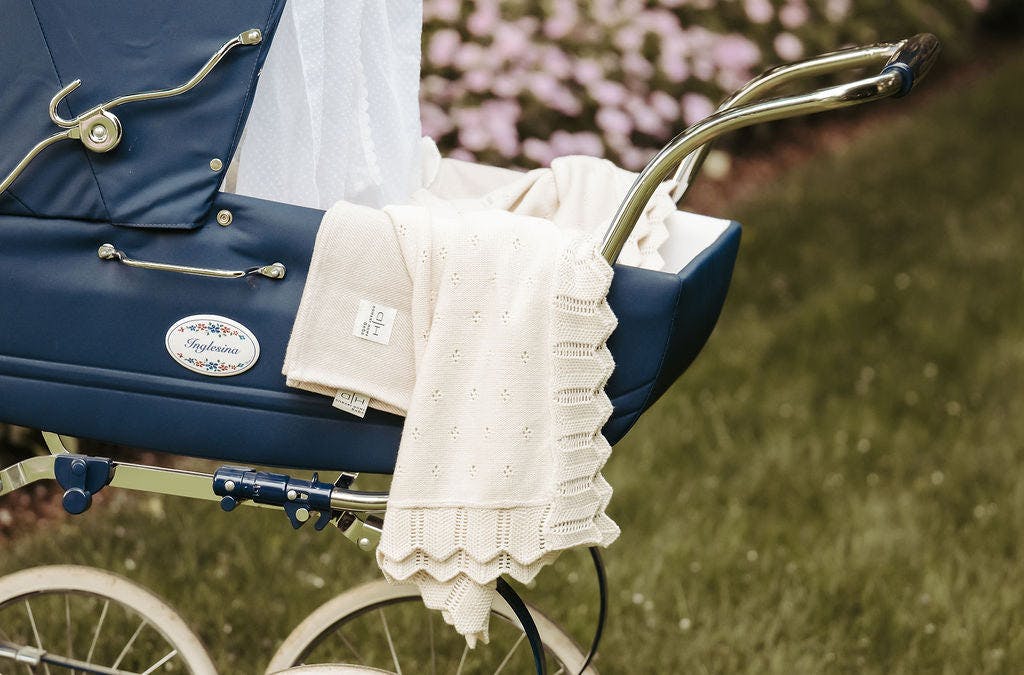 Scalloped Pointelle Blanket - Natural