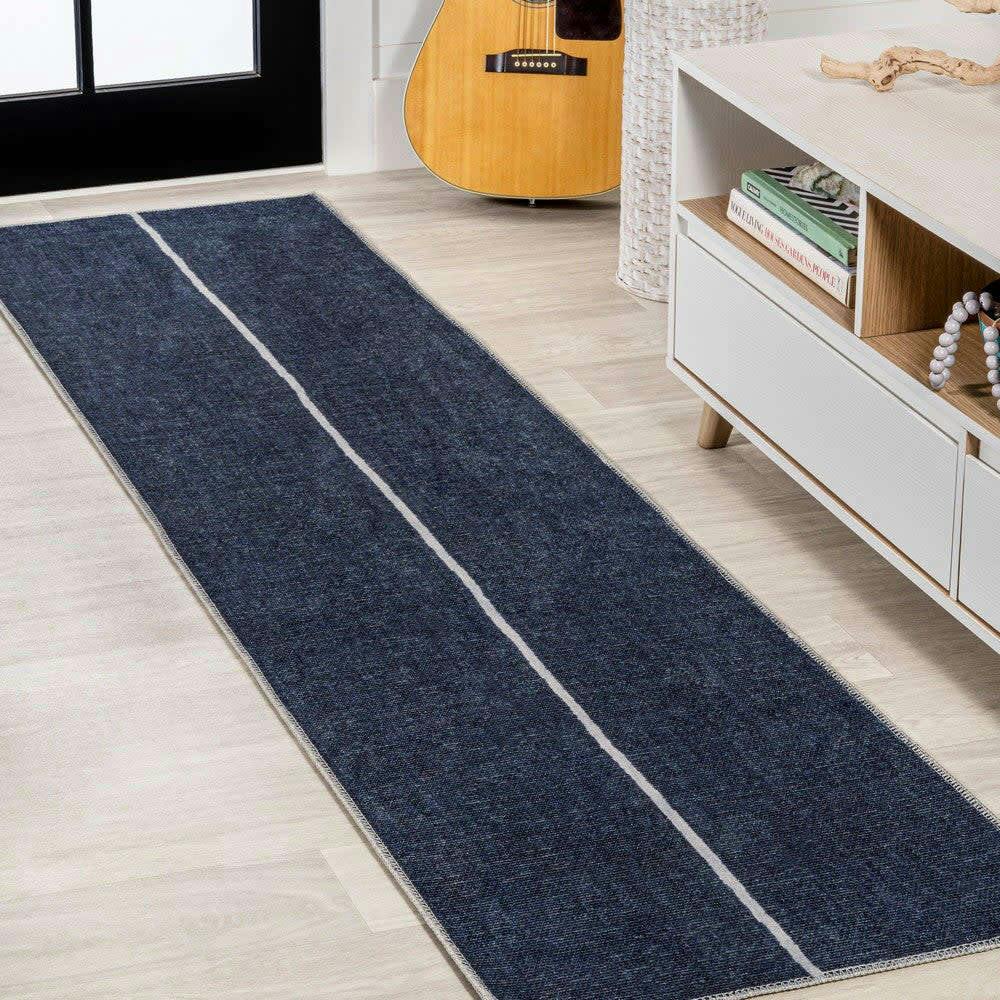 Linja Solid Centre Stripe Machine-washable Area Rug