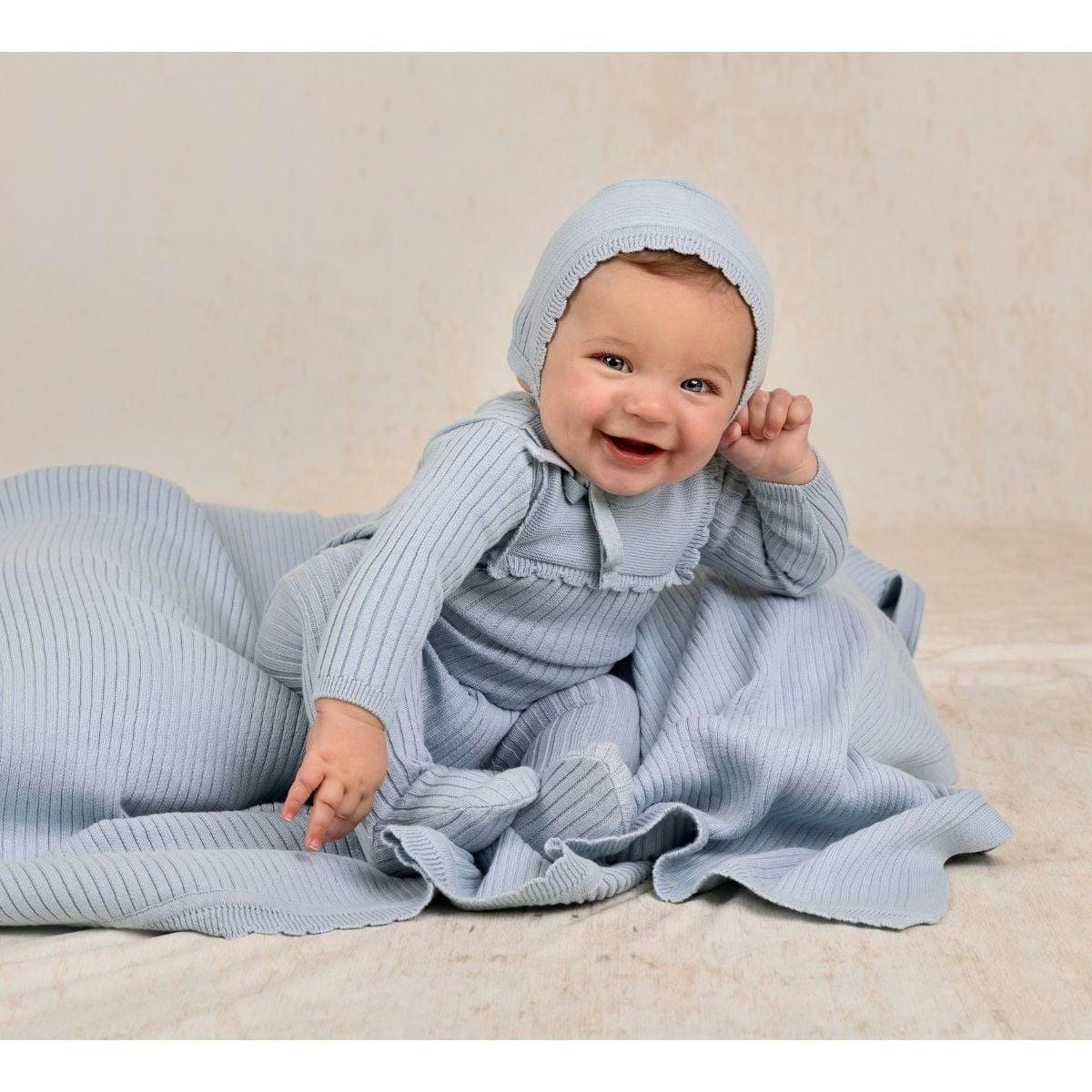 Scallop Trimmed Rib Knit Blanket Ivory
