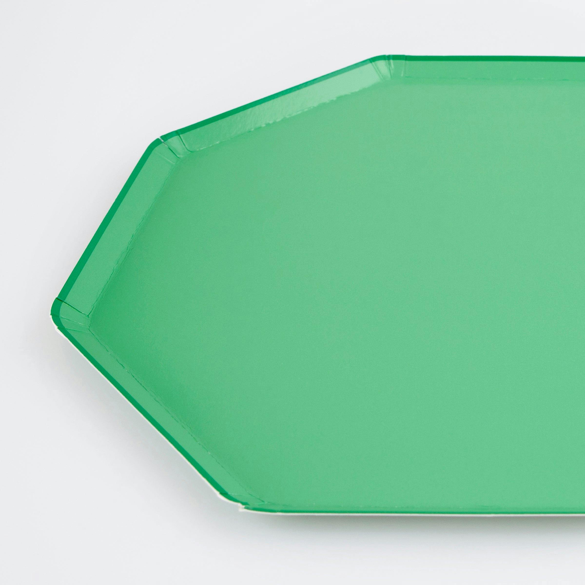 Emerald Green Dinner Plates