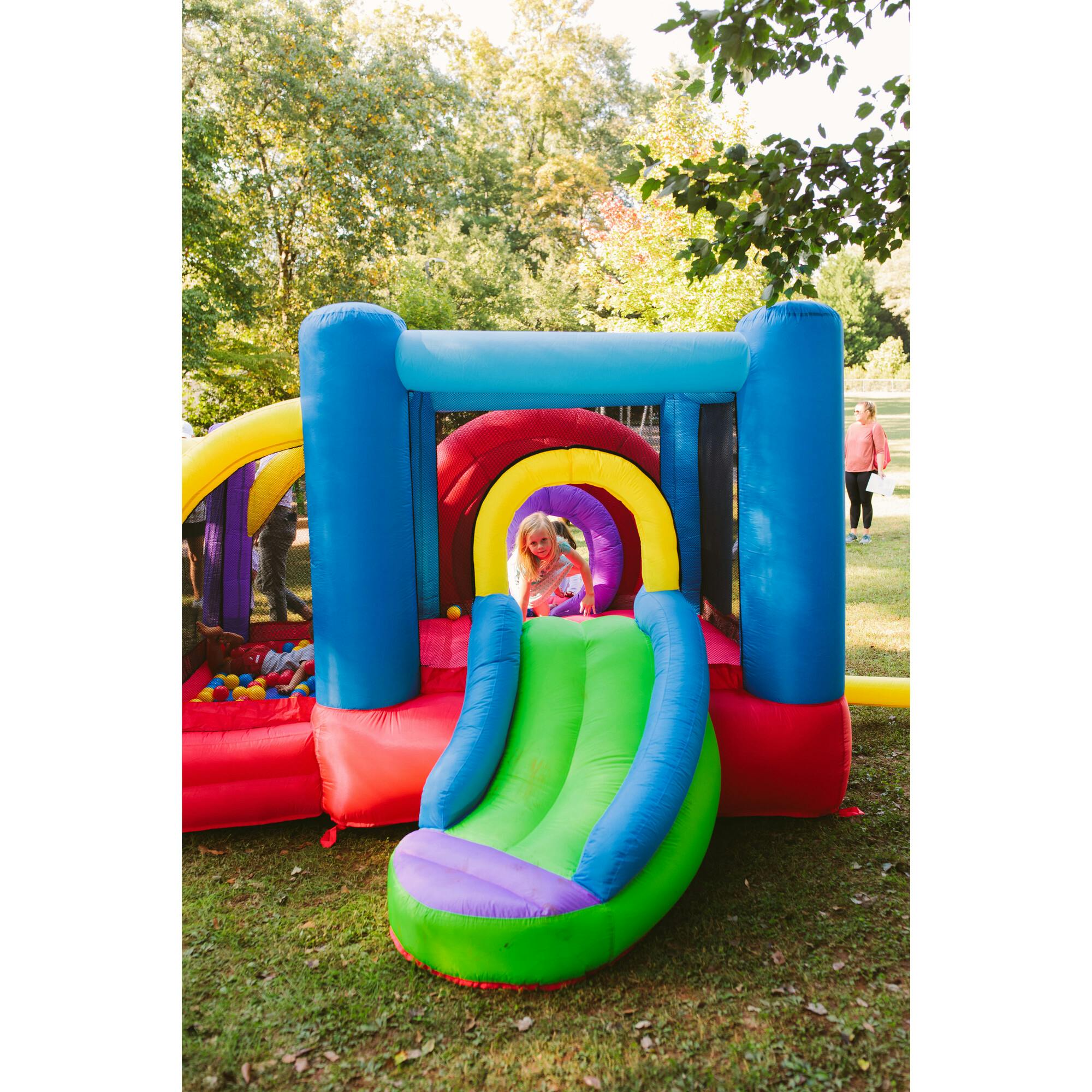 Lucky Rainbow Bounce House