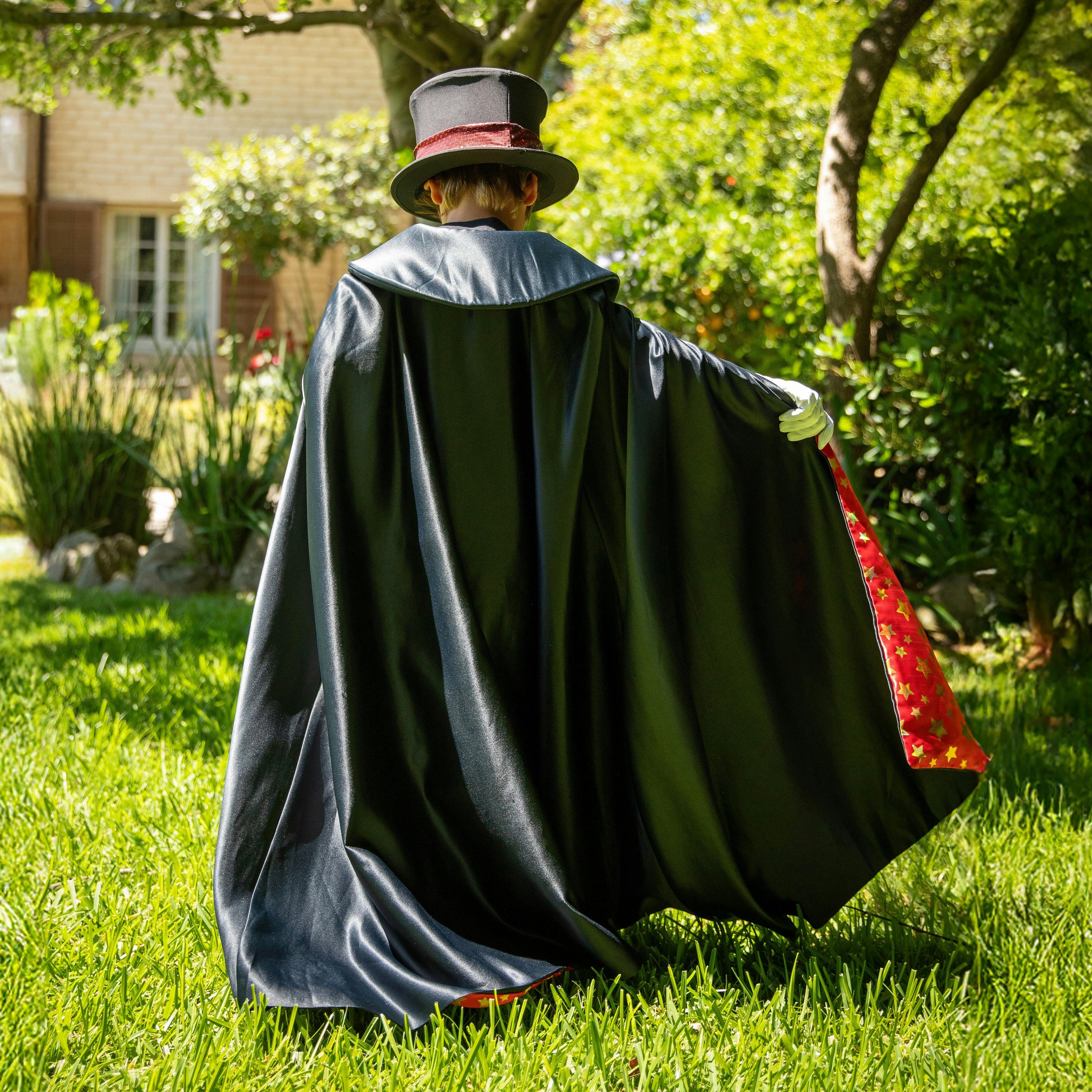 A Leading Role Signature Magician Child Dress Up