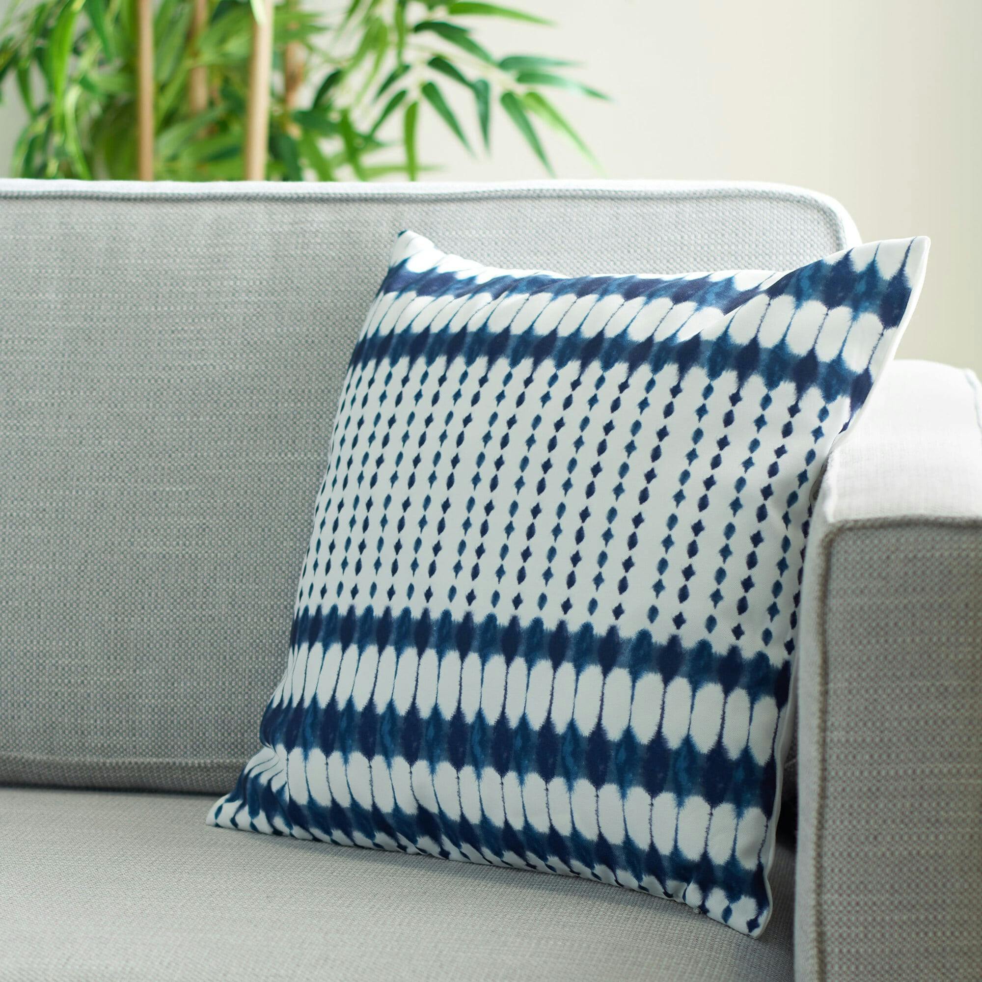 Kenza Indoor/Outdoor Pillow
