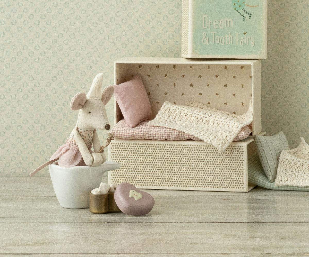 Tooth fairy mouse, Little sister in matchbox